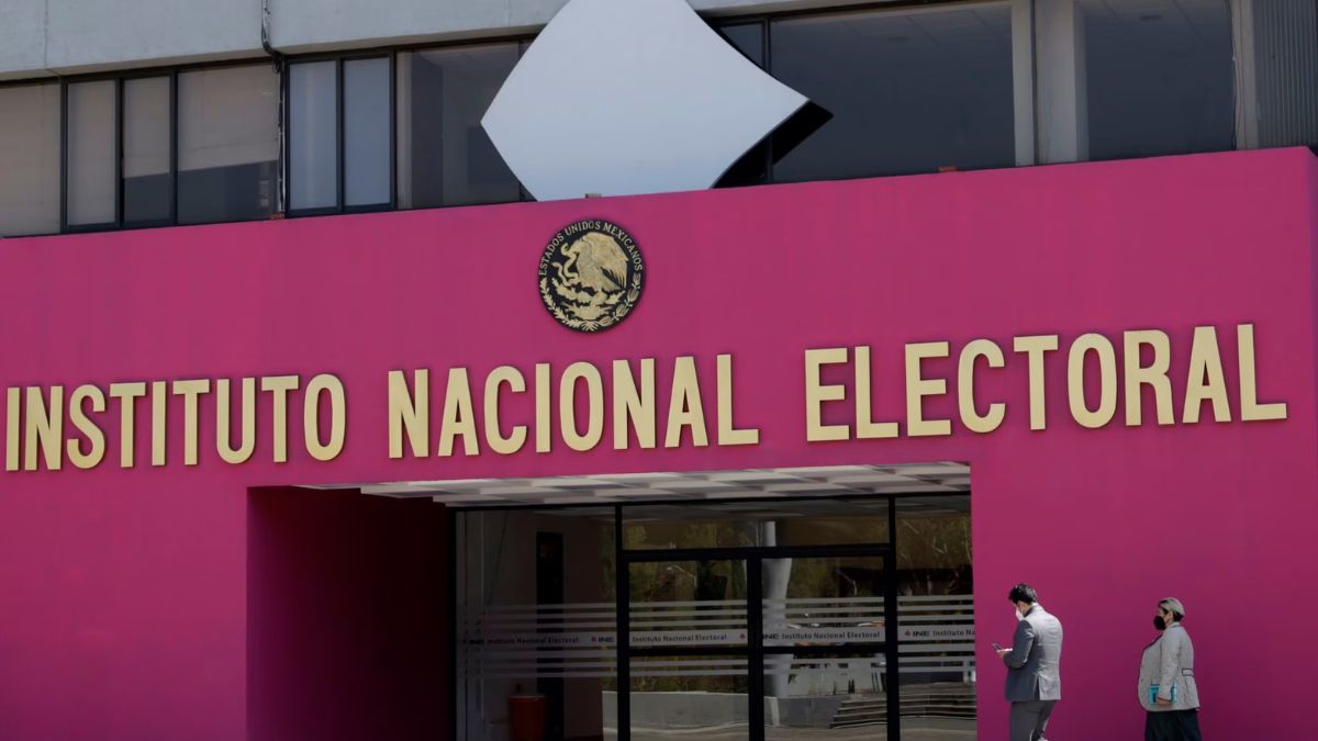 INE va por tope de gastos para “corcholatas” y aspirantes de la oposición