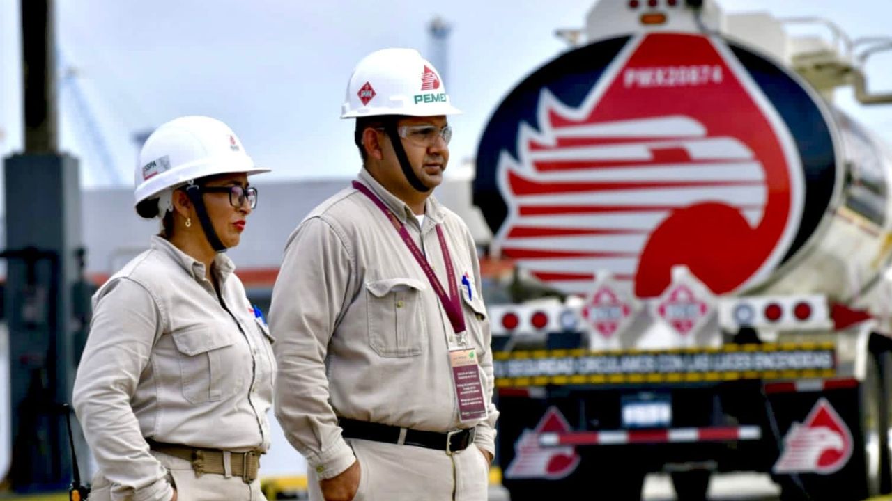 Pemex renueva flota de pipas y cierra 2023 con el triple que al inicio del sexenio Pemex renueva flota de pipas y cierra 2023 con el triple que al inicio del sexenio