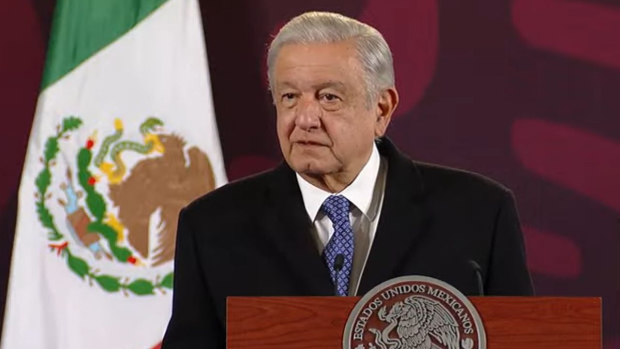 AMLO arremete contra el Poder Judicial ante elevados sueldos de la SCJN AMLO arremete contra el Poder Judicial ante elevados sueldos de la SCJN