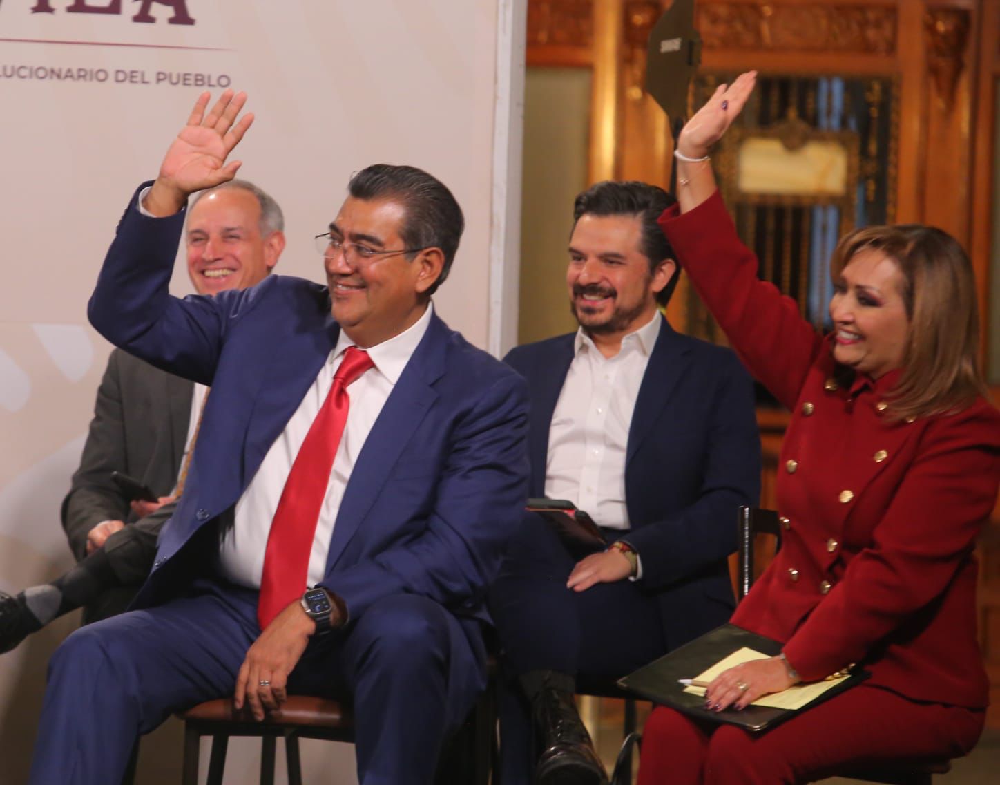 Confirma Lorena Cuéllar la distribución de libros de texto gratuito en Tlaxcala