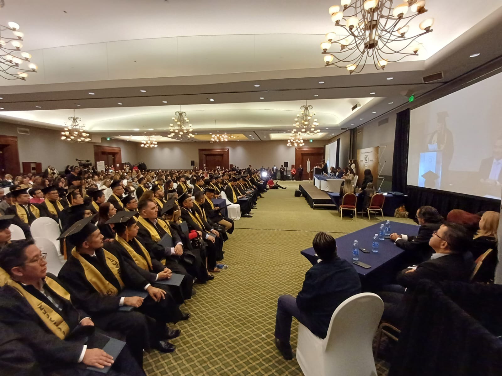 5 de cada 10 mexicanos podrían titularse en 2023 bajo la modalidad de Experiencia Laboral de la SEP 5 de cada 10 mexicanos podrían titularse en 2023 bajo la modalidad de Experiencia Laboral de la SEP