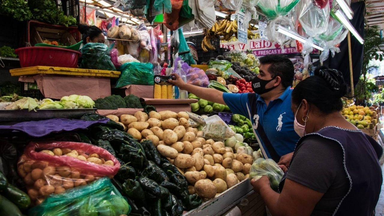 “Bajó la inflación, poquito, pero sigue bajando”: AMLO