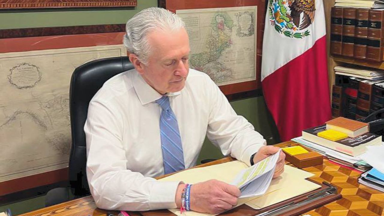 Santiago Creel solicitará licencia como diputado