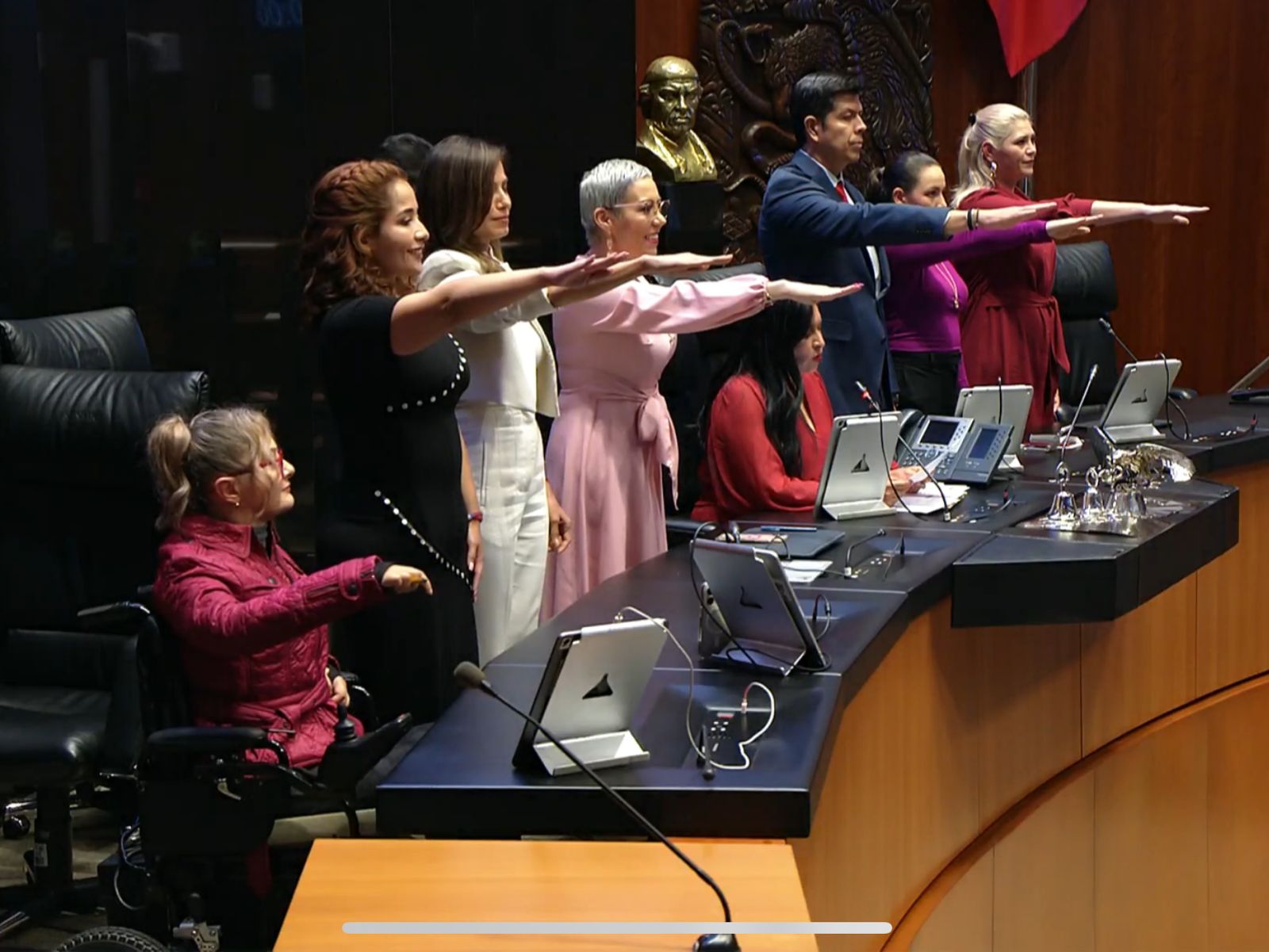 Ana Lilia Rivera es elegida por el Pleno como presidenta de la Mesa Directiva del Senado para el último año de LVX Legislatura Ana Lilia Rivera es elegida por el Pleno como presidenta de la Mesa Directiva del Senado para el último año de LVX Legislatura