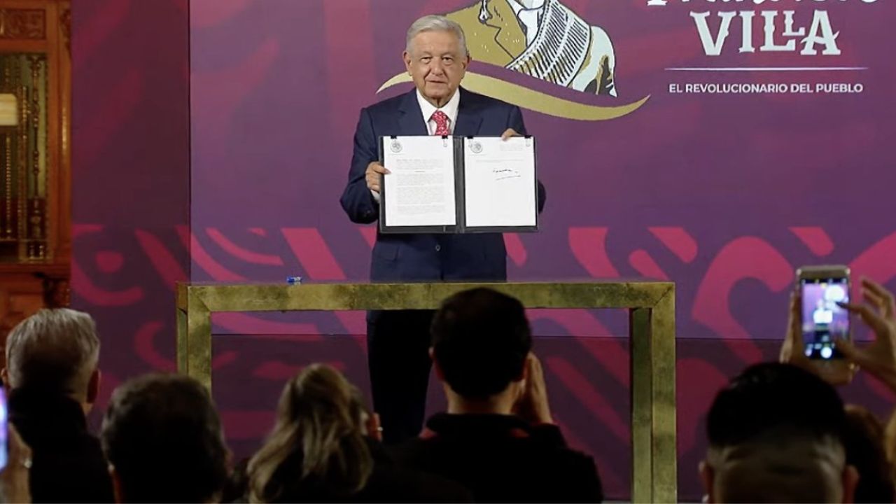 AMLO firma decreto para salvaguardar lugares sagrados indígenas en México AMLO firma decreto para salvaguardar lugares sagrados indígenas en México