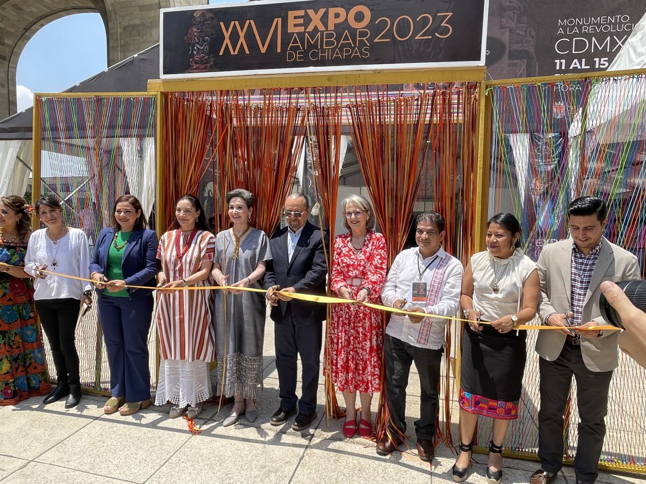 La magia ancestral del ámbar ya se encuentra en el Monumento a la Revolución con la Expo Ámbar Chiapas 2023 La magia ancestral del ámbar ya se encuentra en el Monumento a la Revolución con la Expo Ámbar Chiapas 2023