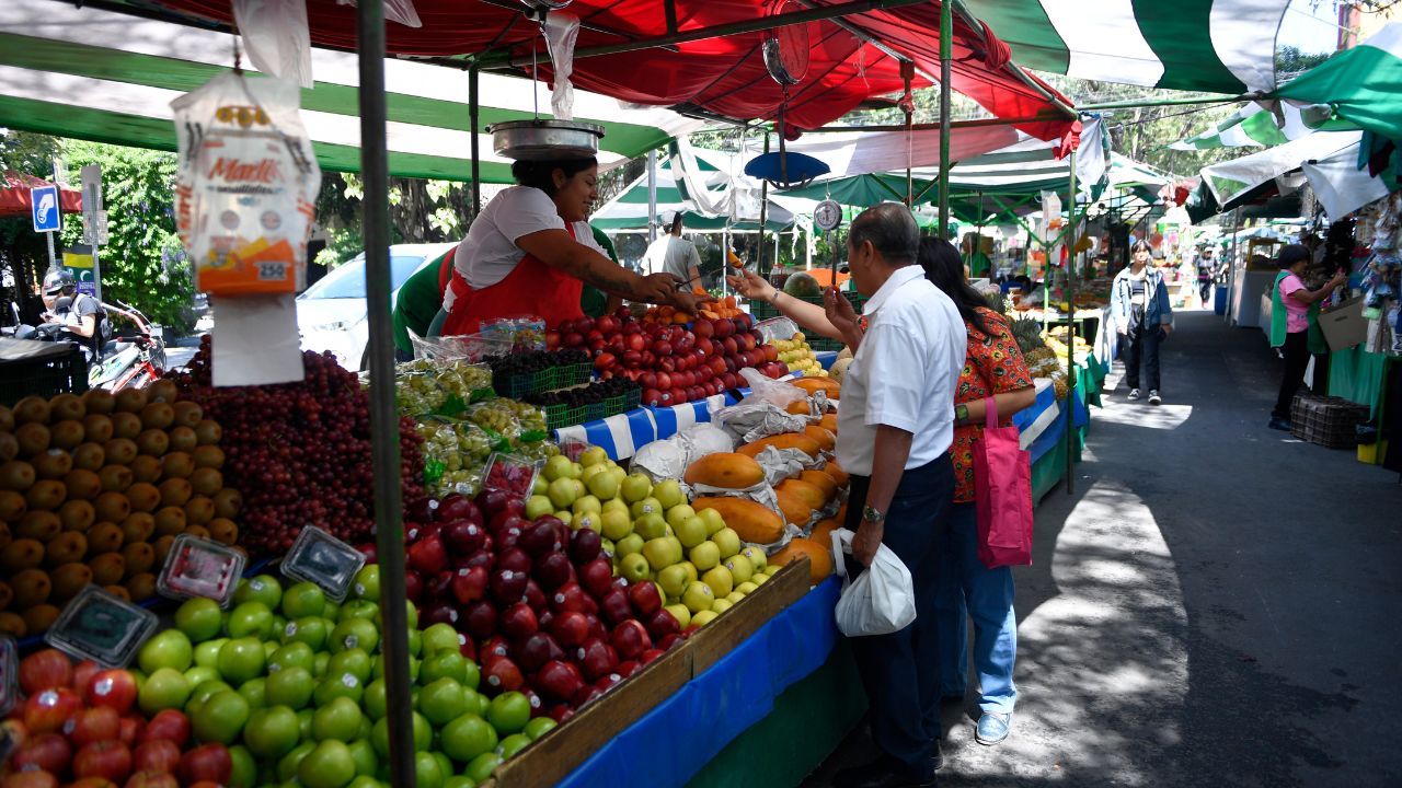 Inversión pública en 2023 alcanzará el billón de pesos, asegura AMLO
