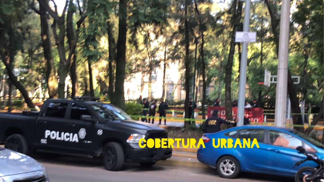 Encuentran cadáver en un parque de la alcaldía Miguel Hidalgo Encuentran cadáver en un parque de la alcaldía Miguel Hidalgo
