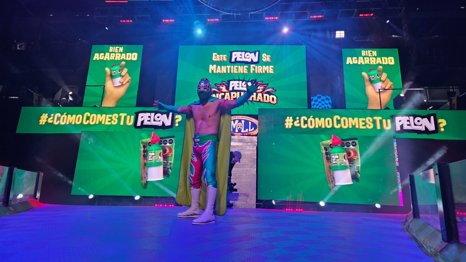Desde el ring, Pelon Encapuchado te enseña a comerte el Pelon Desde el ring, Pelon Encapuchado te enseña a comerte el Pelon