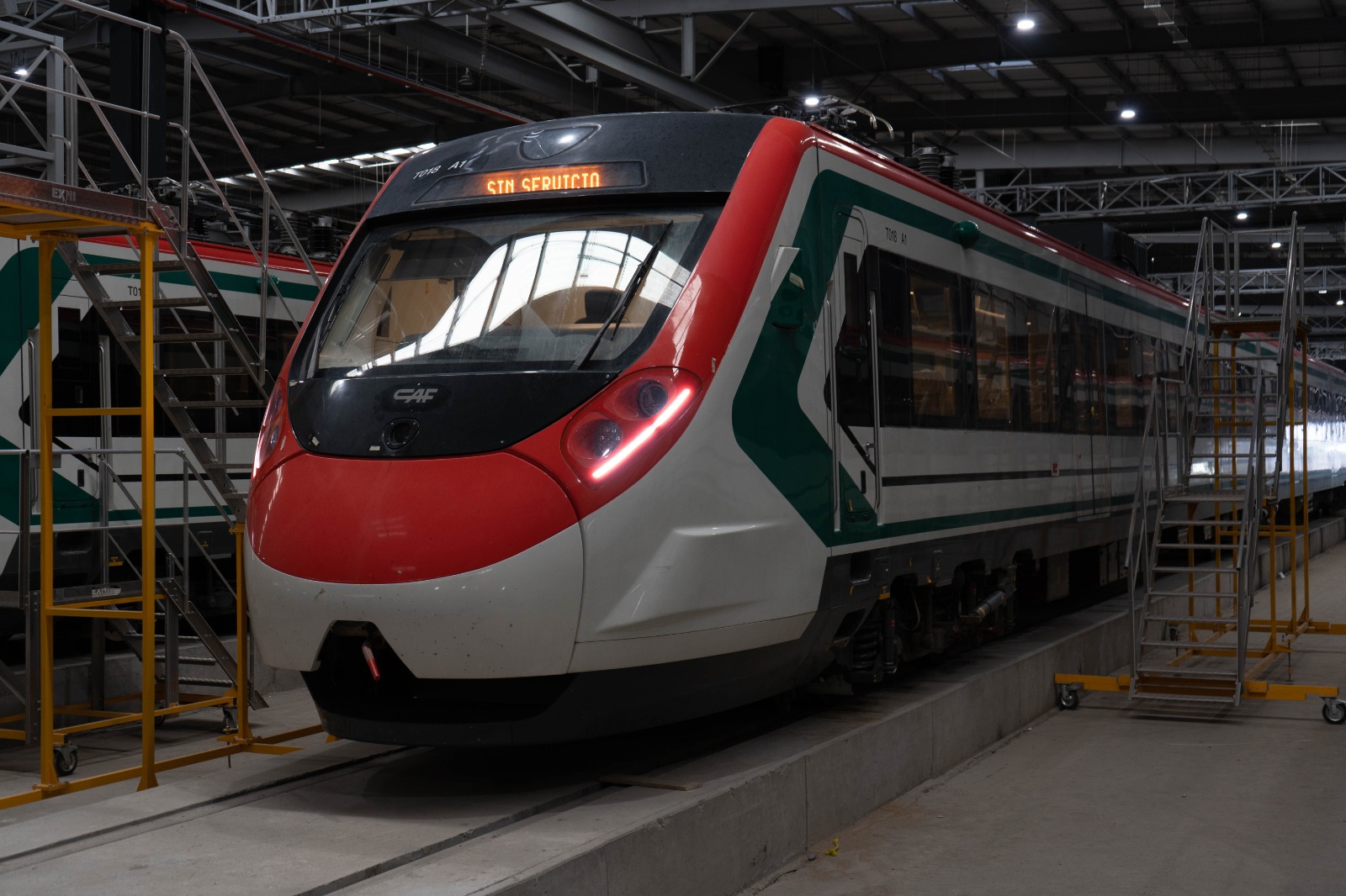 Utilizan 115 mil pasajeros “El Insurgente” durante su primer fin de semana en servicio: Nuño Lara Utilizan 115 mil pasajeros “El Insurgente” durante su primer fin de semana en servicio: Nuño Lara