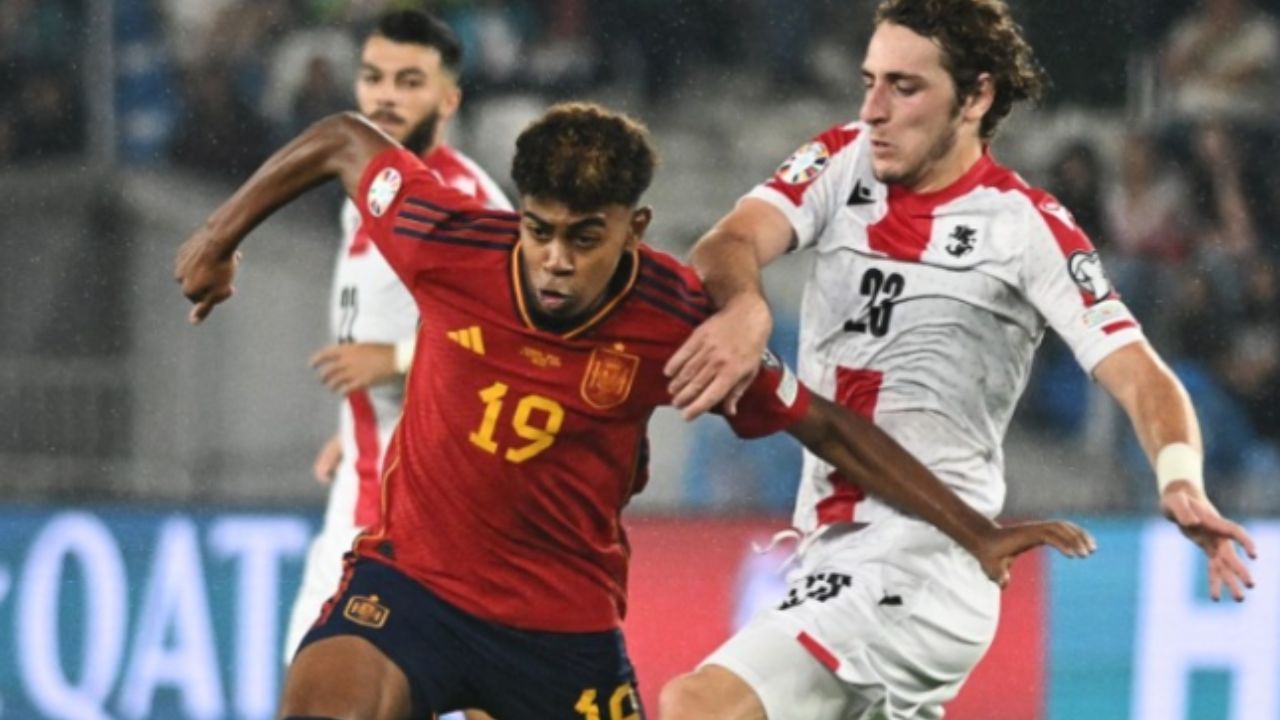 Lamine Yamal se convierte en el jugador más joven en debutar con España Lamine Yamal se convierte en el jugador más joven en debutar con España