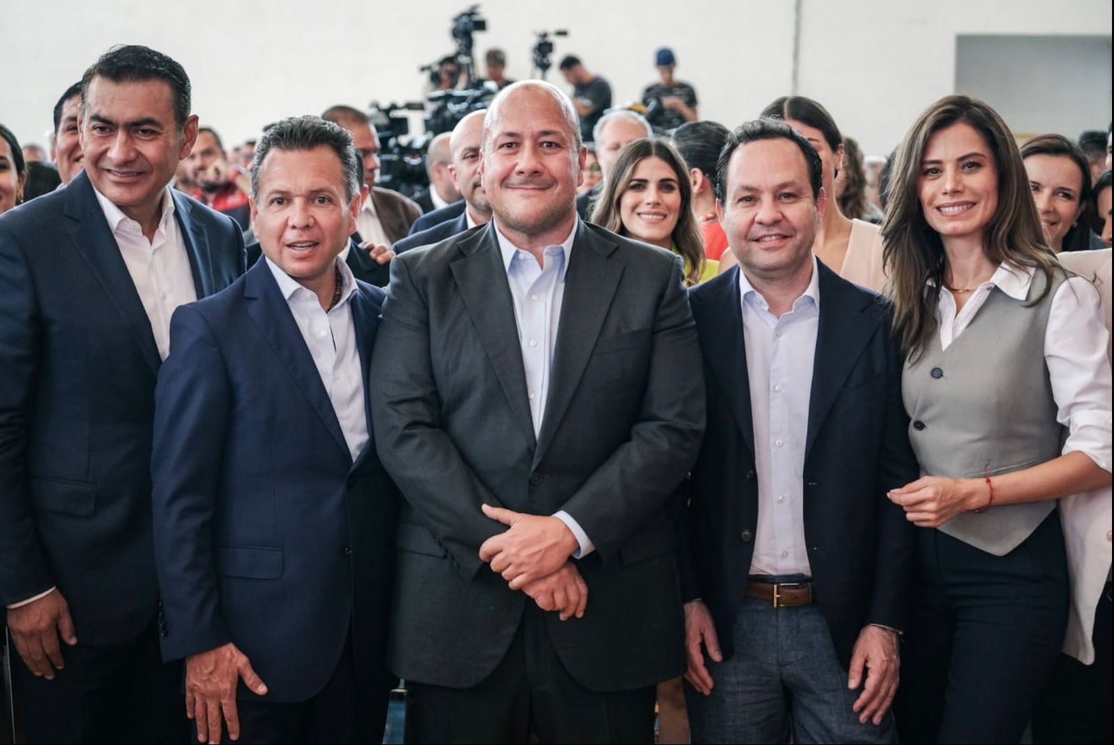 Las decisiones de Jalisco, se toman en Jalisco: Alfaro Las decisiones de Jalisco, se toman en Jalisco: Alfaro