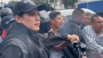 Llevan motos del equipo de Sandra Cuevas al corralón
