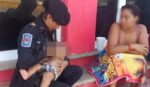 Acapulco: Policía amamanta a bebé que llevaba sin comer dos días