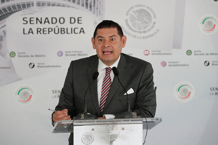 Armenta lidera TODAS las encuestas; se perfila como el candidato de unidad para representar a Morena en Puebla Armenta lidera TODAS las encuestas; se perfila como el candidato de unidad para representar a Morena en Puebla