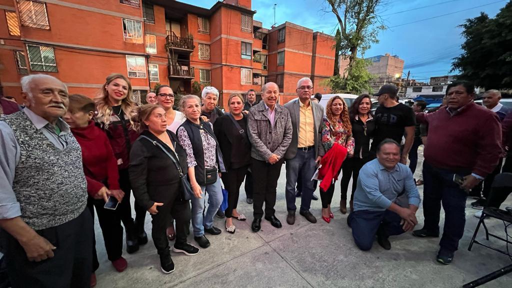 Armando Quintero entrega obra que beneficiará a casi mil 500 habitantes Armando Quintero entrega obra que beneficiará a casi mil 500 habitantes