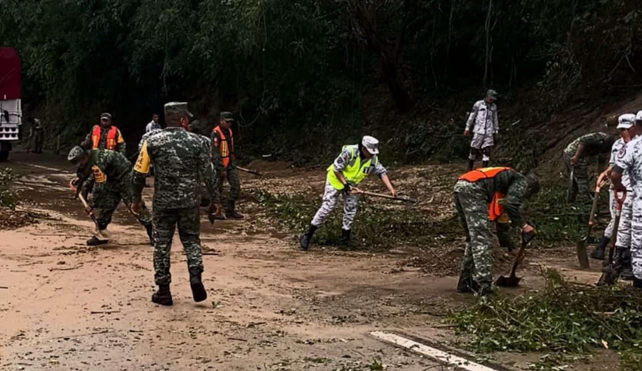 Se movilizan más de 8 mil soldados en Guerrero por ‘Otis’ Se movilizan más de 8 mil soldados en Guerrero por ‘Otis’