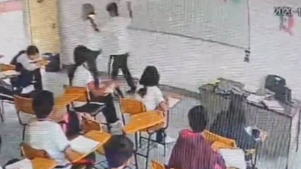 Maestra discriminaba y ofendía a alumno que la apuñaló en Coahuila Maestra discriminaba y ofendía a alumno que la apuñaló en Coahuila