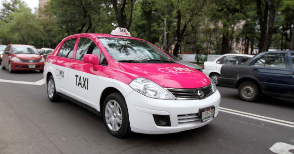 Taxistas capitalinos podrán ser verificados a través de tarjeta digital Taxistas capitalinos podrán ser verificados a través de tarjeta digital
