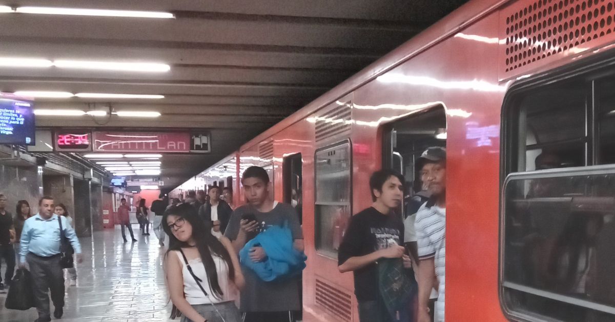 Locatarios de Chapultepec enfrentan incertidumbre ante el cierre de la L1 del Metro Locatarios de Chapultepec enfrentan incertidumbre ante el cierre de la L1 del Metro