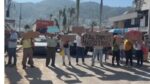 Por tercer día consecutivo damnificados por ‘Otis’ bloquean Costera Miguel Alemán
