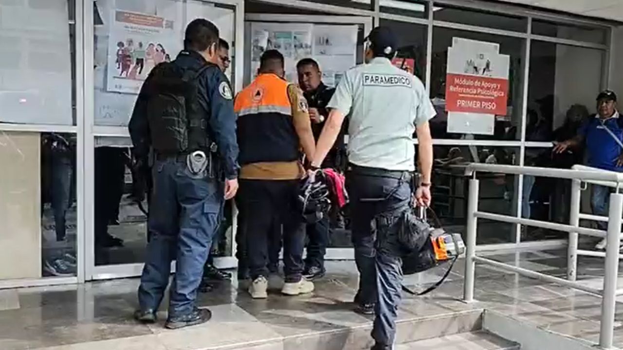 Trabajador del Metro cayó dentro del cubo de un elevador en la Línea 3 Trabajador del Metro cayó dentro del cubo de un elevador en la Línea 3