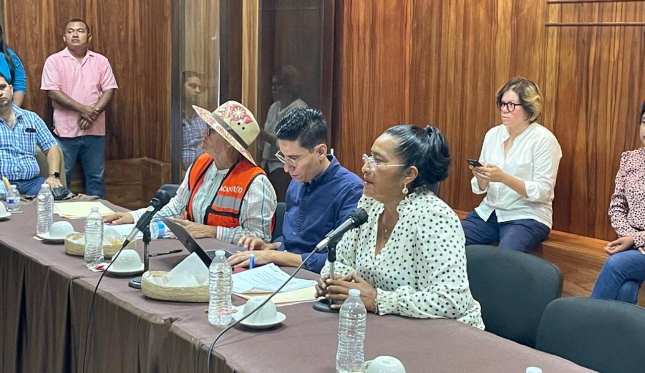 Ediles reconocen labor del Gobierno de Acapulco en recolección de basura Ediles reconocen labor del Gobierno de Acapulco en recolección de basura