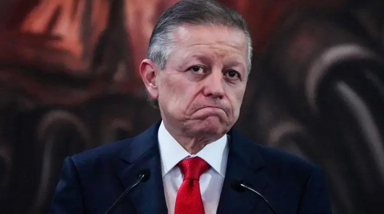 Arturo Zaldívar presenta renuncia como ministro de la SCJN