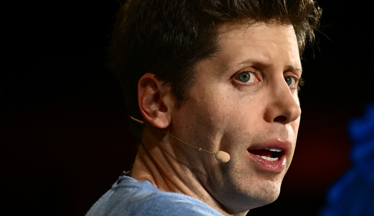 Sam Altman regresa como director de OpenAI Sam Altman regresa como director de OpenAI