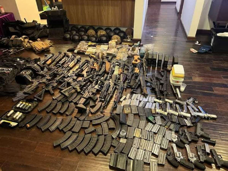 En Tijuana aseguran arsenal a operador de los Arellano Félix En Tijuana aseguran arsenal a operador de los Arellano Félix