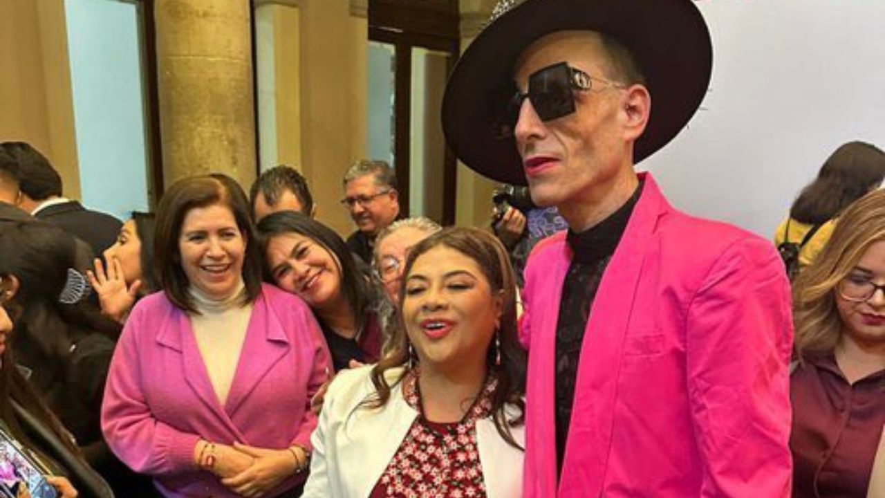 Edy Smol de “gurú de la moda” a vocero de Clara Brugada Edy Smol de “gurú de la moda” a vocero de Clara Brugada