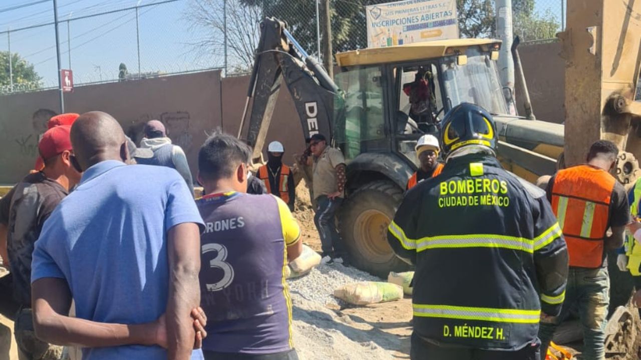 Derrumbe en Tláhuac deja un muerto y varios heridos Derrumbe en Tláhuac deja un muerto y varios heridos