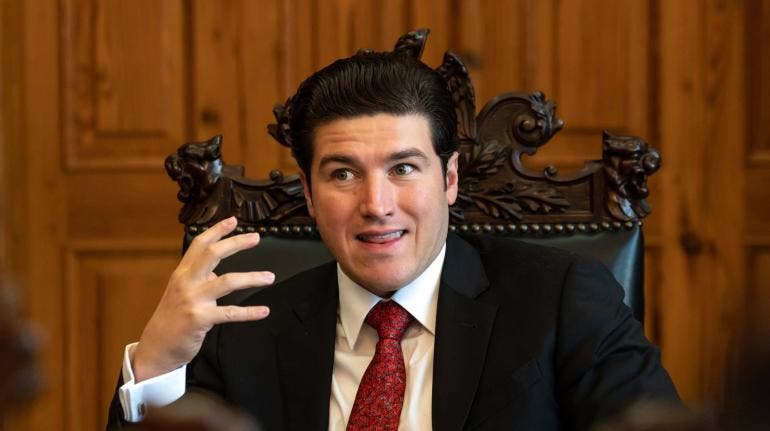 Samuel García reasume cargo como gobernador de Nuevo León