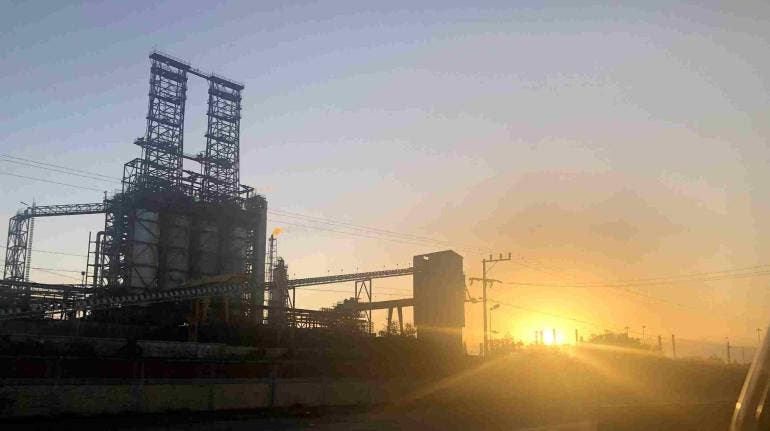 Ciudadanos y activistas exigen cierre de refinería de Pemex en Nuevo León Ciudadanos y activistas exigen cierre de refinería de Pemex en Nuevo León