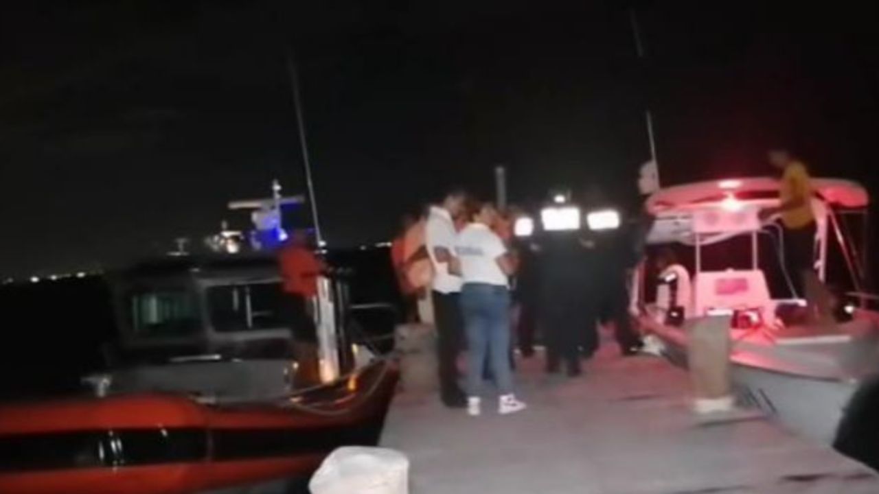 Se hunde catamarán cerca de Isla Mujeres; hay 4 muertos Se hunde catamarán cerca de Isla Mujeres; hay 4 muertos