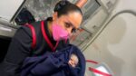 Madre da a luz en pleno vuelo a Ciudad Juárez
