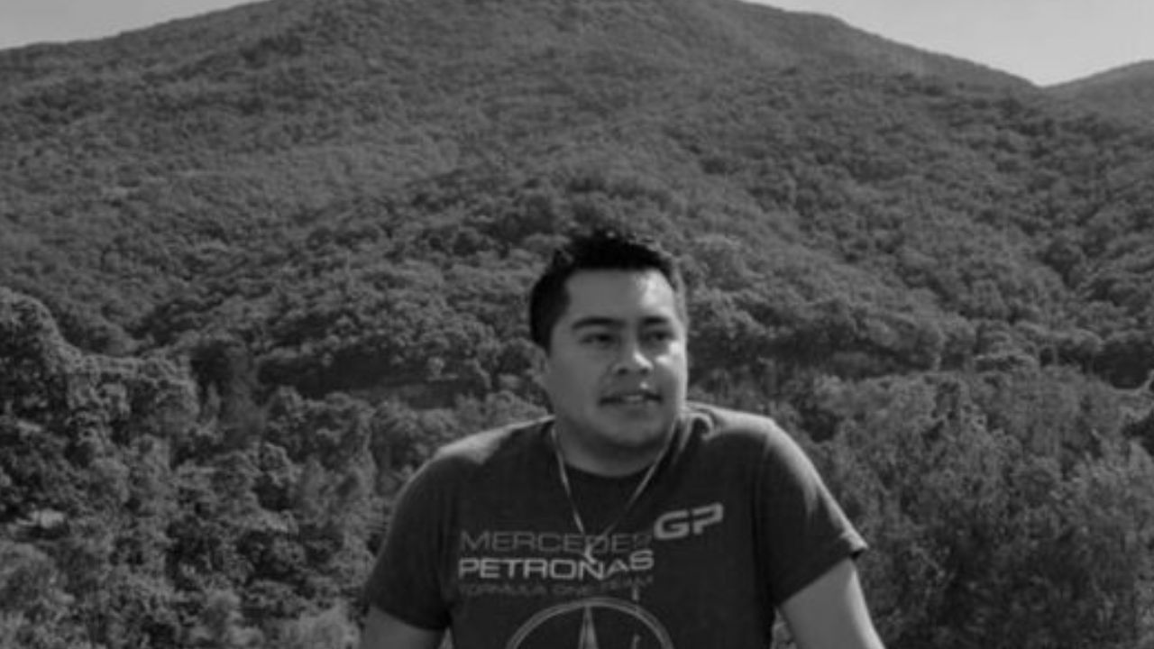 Madre del normalista de Ayotzinapa asesinado exige cadena perpetua para policías