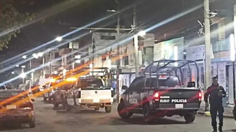 Hallan sin vida a mujer afuera de un bar en la Jardín Balbuena Hallan sin vida a mujer afuera de un bar en la Jardín Balbuena