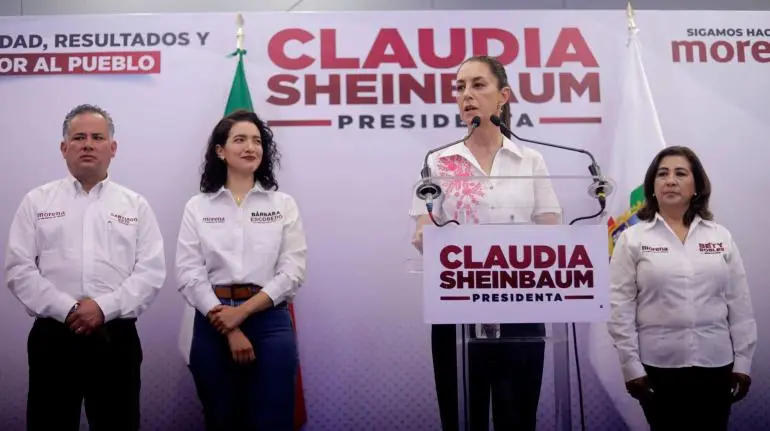 Sheinbaum compromete continuidad en las investigaciones del Caso Ayotzinapa Sheinbaum compromete continuidad en las investigaciones del Caso Ayotzinapa