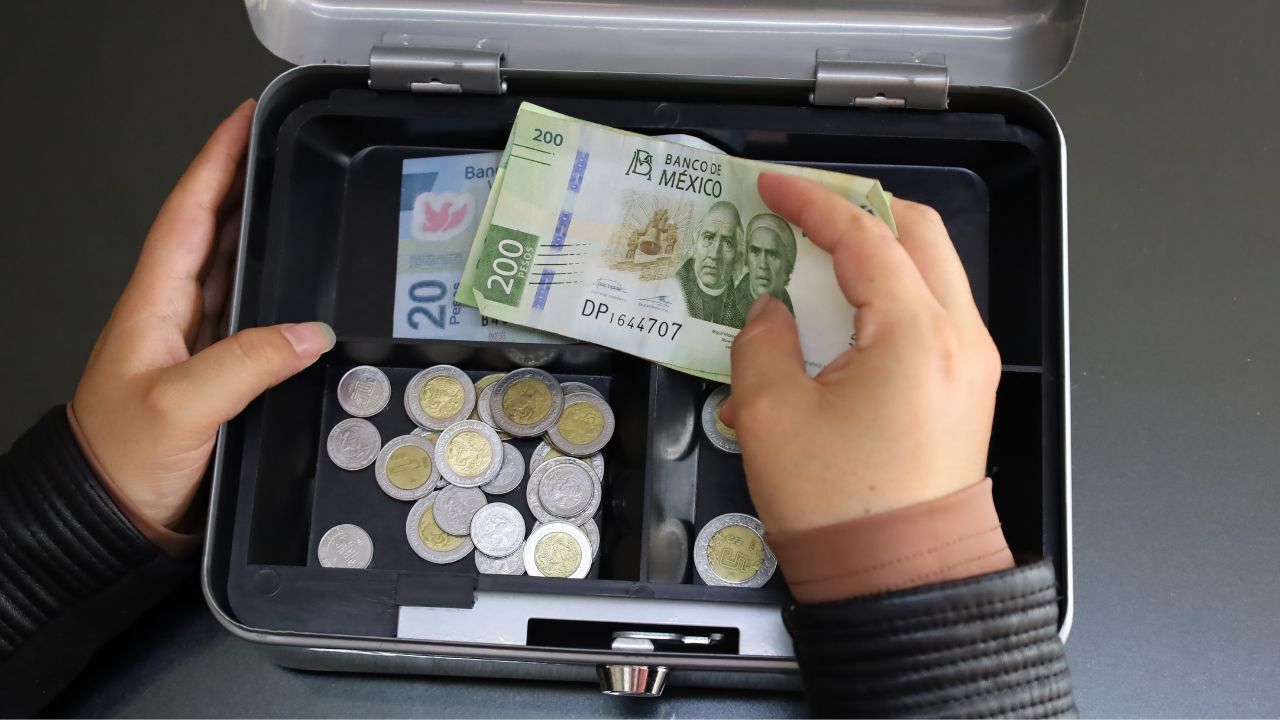 “No somos rateros”: AMLO afirma que su gobierno no roba los impuestos “No somos rateros”: AMLO afirma que su gobierno no roba los impuestos