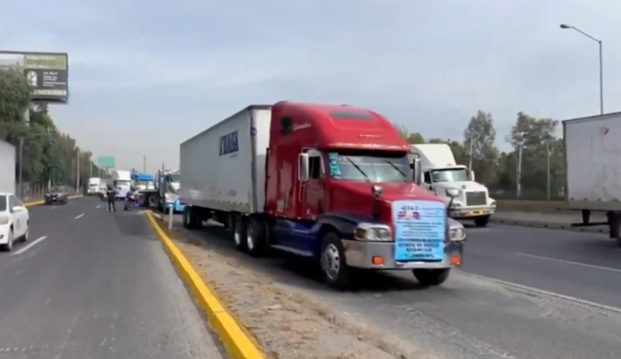 Transportistas amenazan con cerrar entradas y salidas de la CDMX Transportistas amenazan con cerrar entradas y salidas de la CDMX