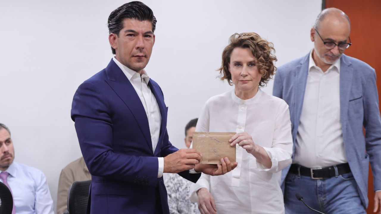 INE entrega 108 preguntas a Maerker y San Martín para primer debate presidencial INE entrega 108 preguntas a Maerker y San Martín para primer debate presidencial