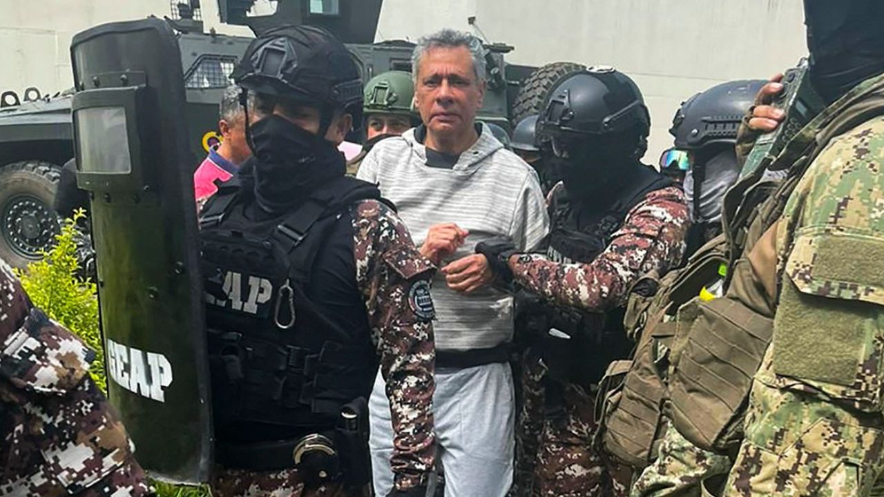 Hospitalizan al exvicepresidente de Ecuador Jorge Glas Hospitalizan al exvicepresidente de Ecuador Jorge Glas