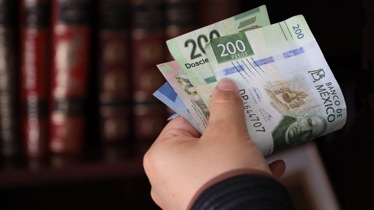 “Reforma de Zedillo era tan infame”: AMLO defiende creación del fondo de pensiones para el Bienestar “Reforma de Zedillo era tan infame”: AMLO defiende creación del fondo de pensiones para el Bienestar