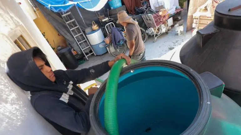 Sacmex halla material en el agua en BJ, pero descarta gasolina Sacmex halla material en el agua en BJ, pero descarta gasolina