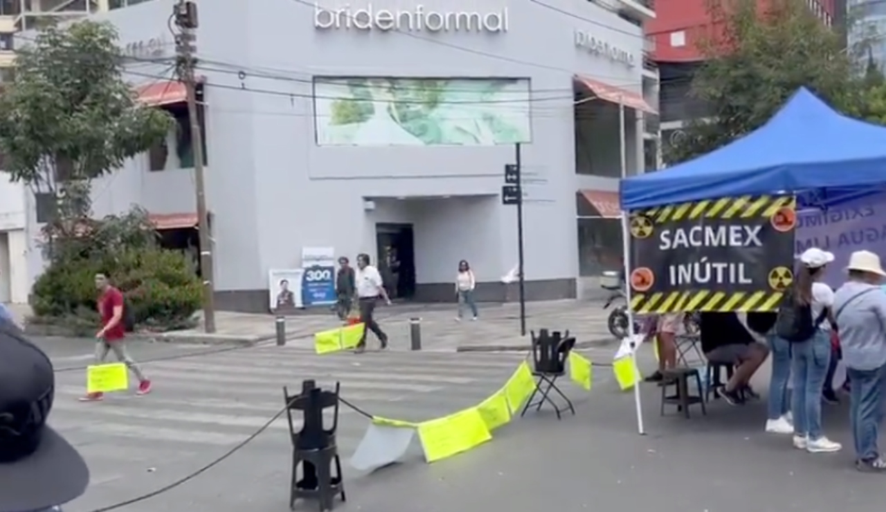 Insurgentes Sur y Xola vuelven a ser bloqueadas por vecinos de Benito Juárez Insurgentes Sur y Xola vuelven a ser bloqueadas por vecinos de Benito Juárez