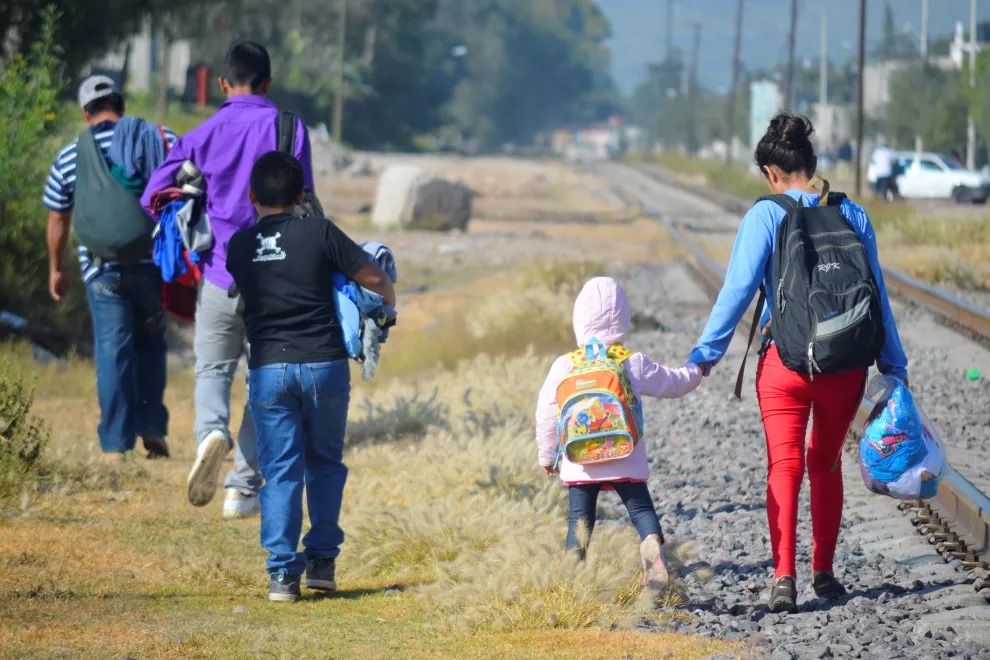 Niños migrantes aprenden español para oportunidades de desarrollo Niños migrantes aprenden español para oportunidades de desarrollo
