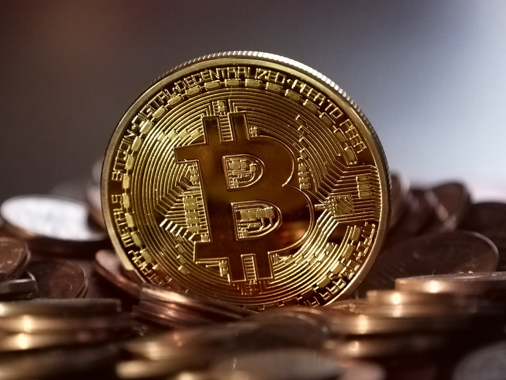 Remesas y devaluación impulsan la adopción de criptomonedas en Latinoamérica