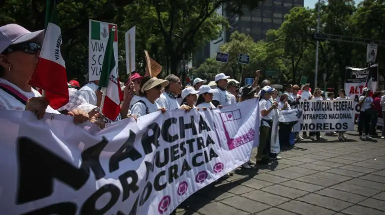 Empleados del Poder Judicial exigen desde el Ángel respeto a su independencia Empleados del Poder Judicial exigen desde el Ángel respeto a su independencia