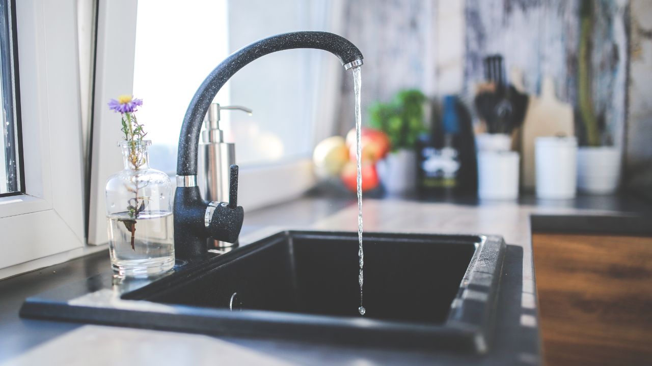 Juez da 24 horas a Sacmex para informar de agua contaminada en Benito Juárez Juez da 24 horas a Sacmex para informar de agua contaminada en Benito Juárez